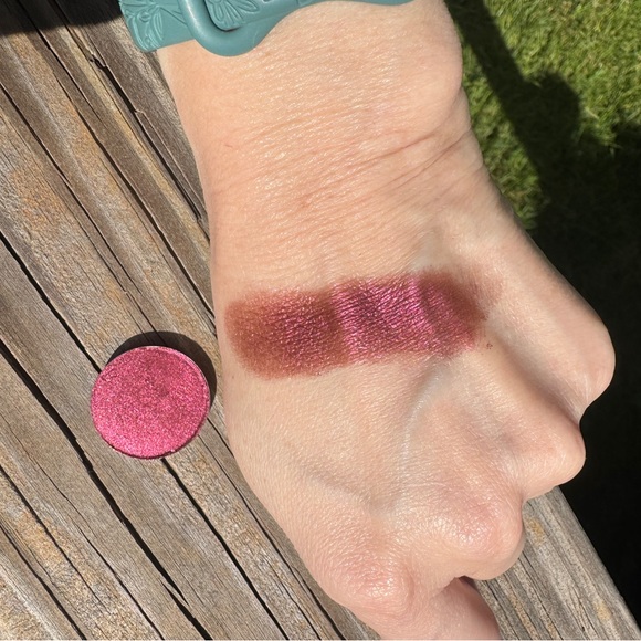 Copacetic Cosmetics Akiko Metallic Shadow - Picture 11 of 15